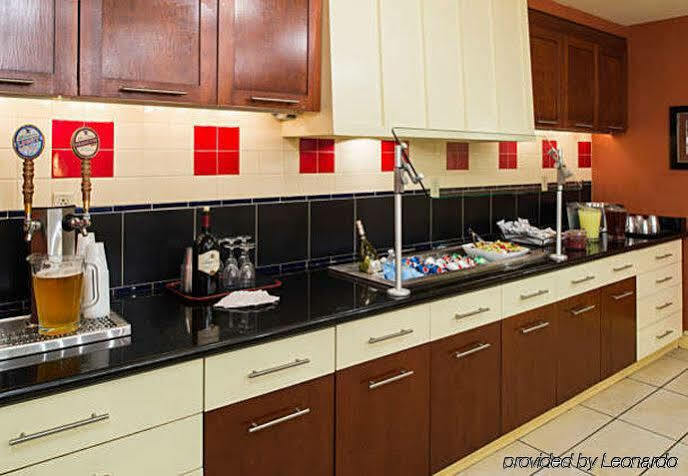 By Marriott Philadelphia 3*